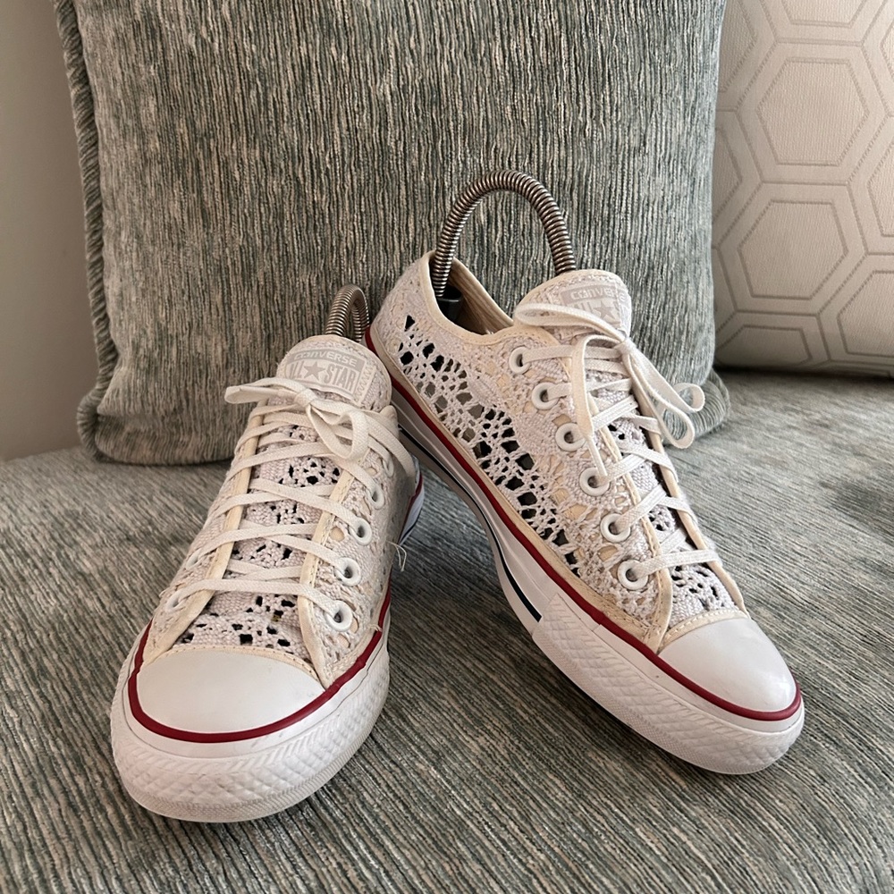 Converse Women's Cream Lace Sneakers